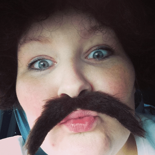 tache kiss
