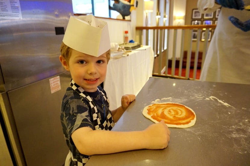 Making pizza