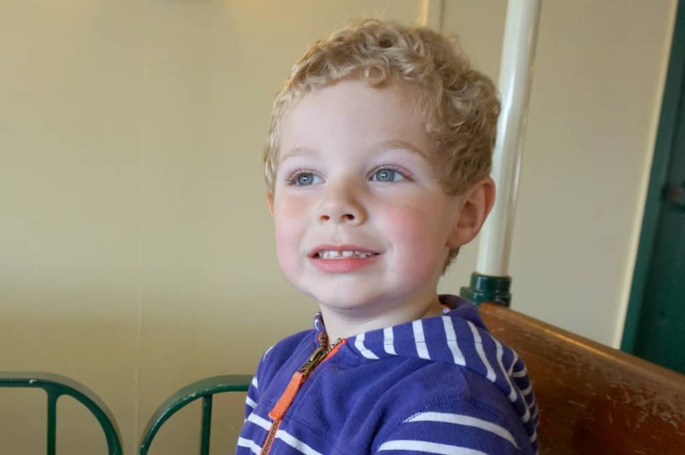 olly-on-train