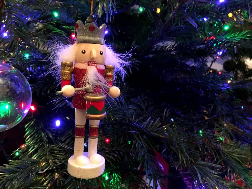 Pines and Needles Christmas Tree review