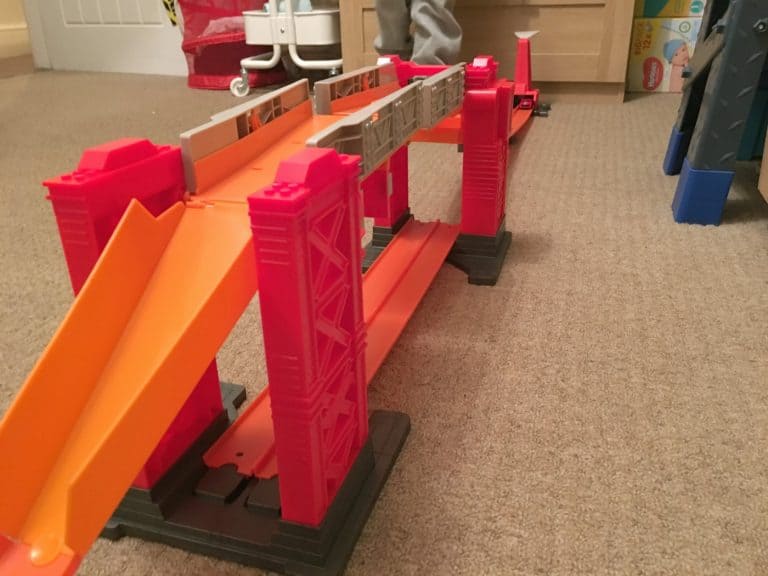 Hot Wheels Track Builder Stunt Bridge Kit