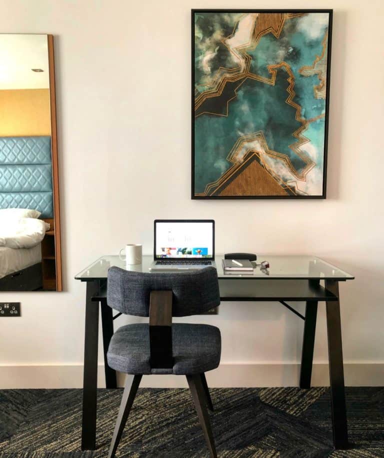Roomzzz Stratford