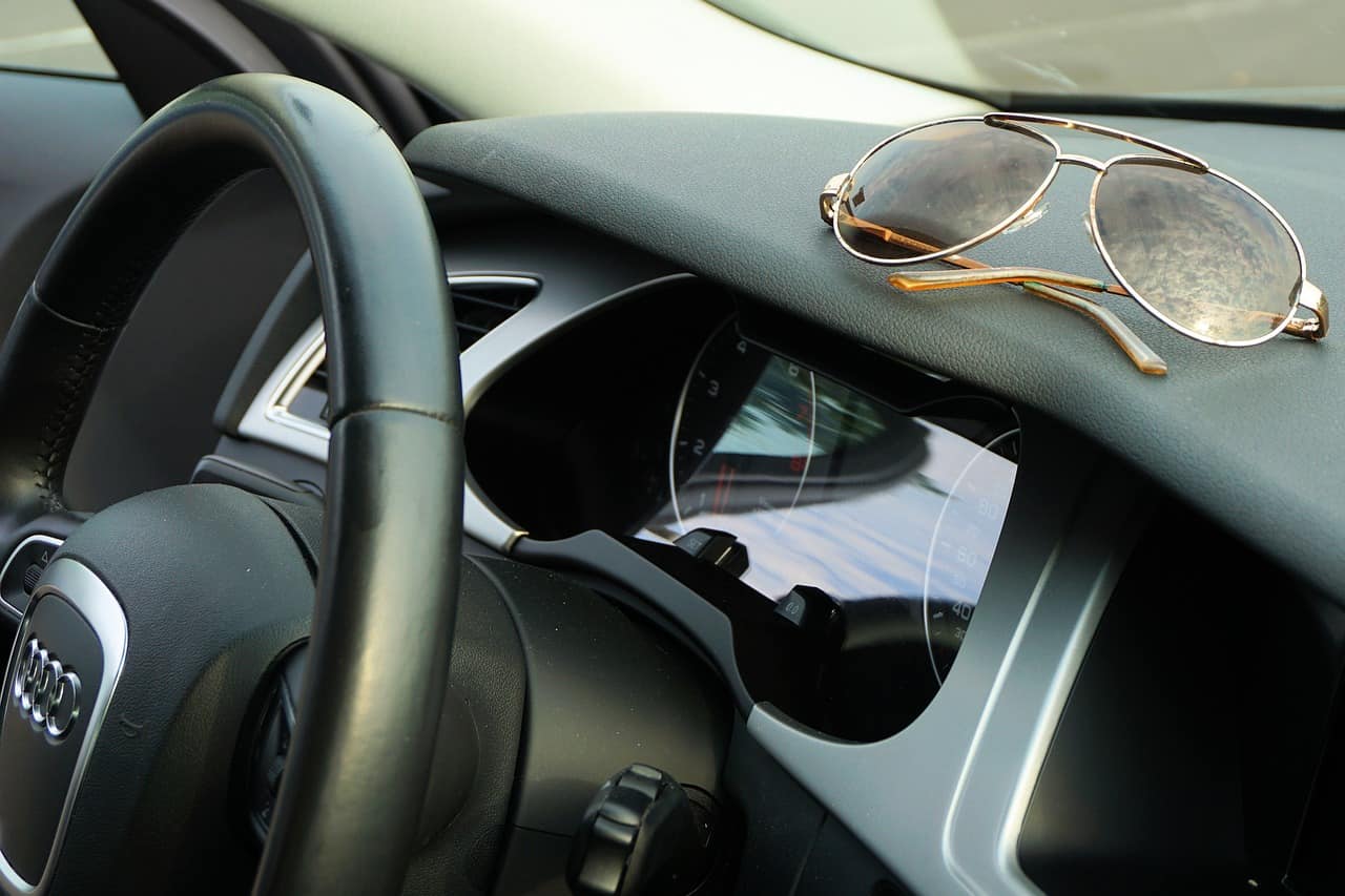 How to choose sunglasses for driving