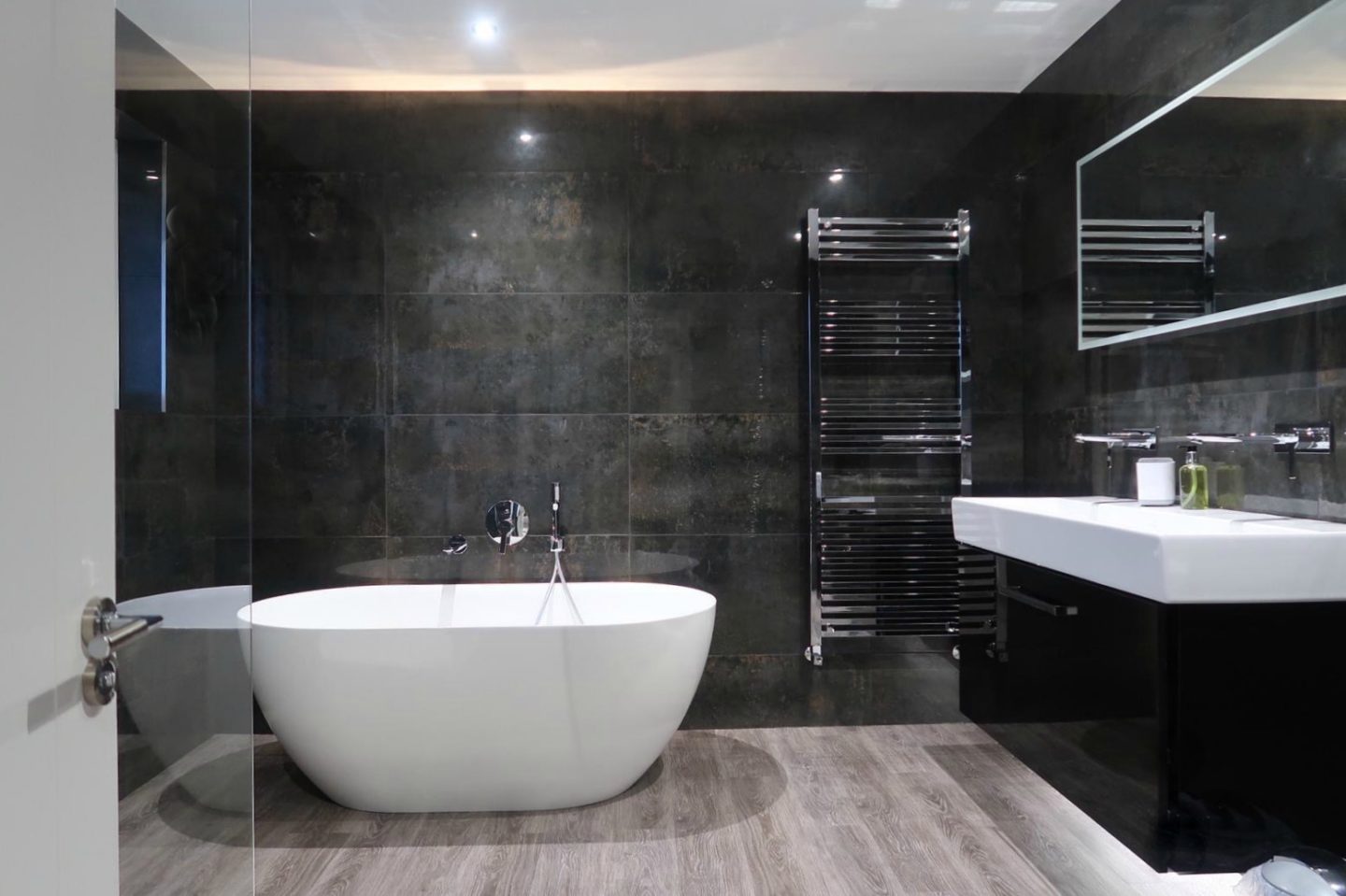 Bathroom Broom Hill Winster