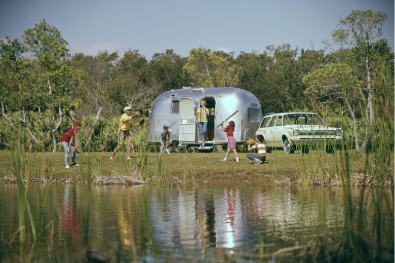 Camping with Motorhome: Real happiness for children