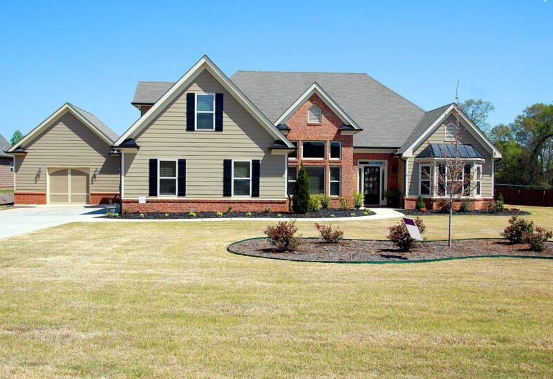 How to Keep the Exterior of Your Home Looking Squeaky Clean