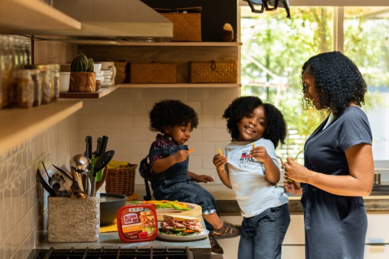 I’m a Mom With Anxiety and Here Is How I Cope // Guest Post