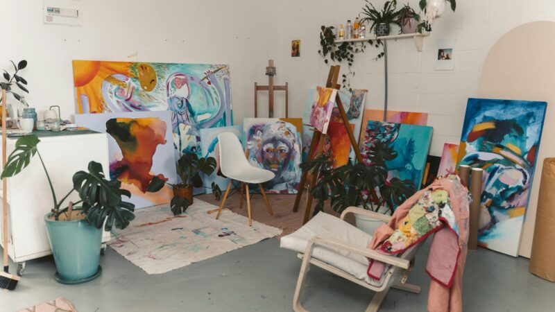 Use Your Garage to Build a Home Art Studio